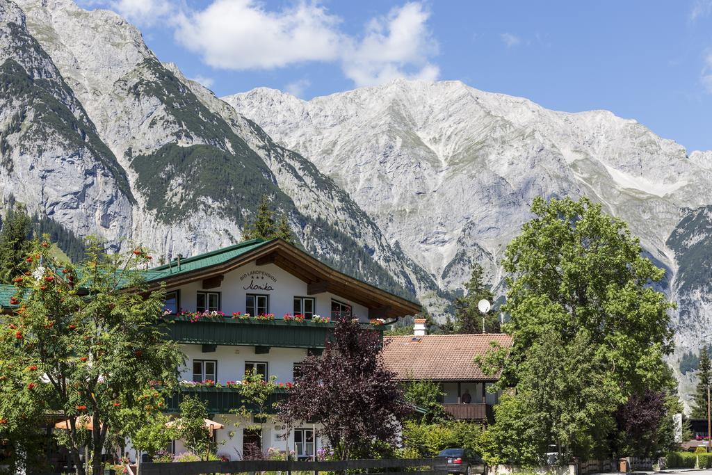 Bio-Landpension Monika Leutasch Exteriör bild